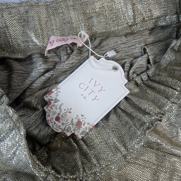 Ivy City Co Gloria Pants in Metallic size Medium Gold Sparkle Stretch Glamour - Picture 7 of 9